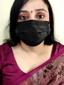 Monica cams online show from 12-18-25, 05:23