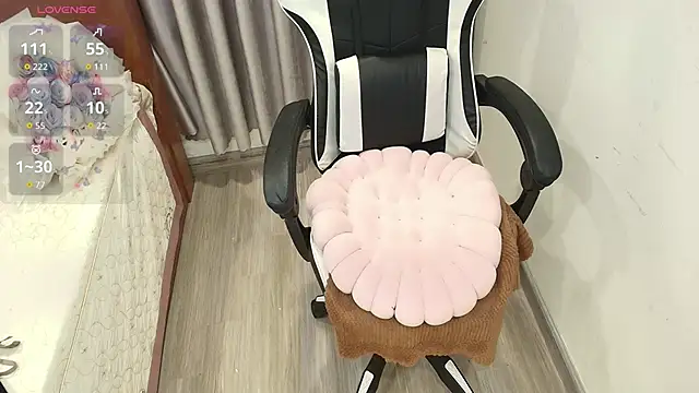 Bae Gigii online show from 12-15-25, 12:27