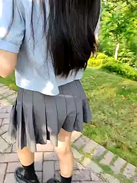 Snapshot of shaoshao-7758 chatting on 05-05-26, 12:13 shaoshao-7758 online show from 05-05-26, 12:13