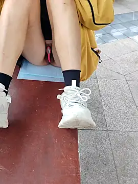 shaoshao-7758 online show from 10-19-25, 12:57