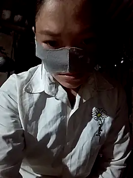 Snapshot of liss-su chatting on 09-17-25, 10:34 liss-su online show from 09-17-25, 10:34
