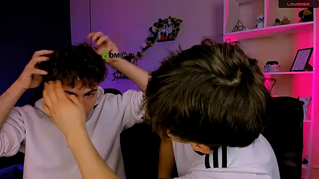 travis wolf  online show from 03-18-26, 09:45