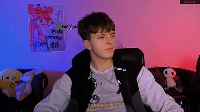 travis wolf  online show from 01-07-26, 08:03