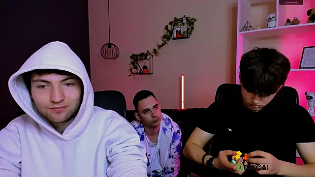 travis wolf  online show from 03-15-26, 10:00