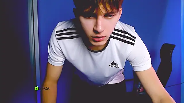Snapshot of travis_wolf_ chatting on 09-17-25, 05:20 travis wolf online show from 09-17-25, 05:20