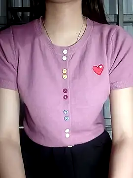 CherryBeii online show from 10-31-25, 05:37