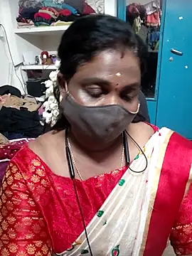 Snapshot of Tamil_Kavitha10 chatting on 05-23-26, 05:45 Tamil Kavitha10 online show from 05-23-26, 05:45