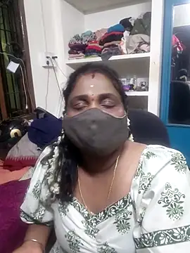 Snapshot of Tamil_Kavitha10 chatting on 05-15-26, 05:33 Tamil Kavitha10 online show from 05-15-26, 05:33