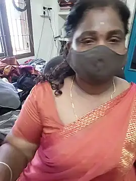 Snapshot of Tamil_Kavitha10 chatting on 07-05-26, 01:10 Tamil Kavitha10 online show from 07-05-26, 01:10