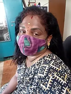 Snapshot of Tamil_Kavitha10 chatting on 04-28-26, 04:50 Tamil Kavitha10 online show from 04-28-26, 04:50