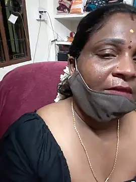 Snapshot of Tamil_Kavitha10 chatting on 06-03-26, 01:45 Tamil Kavitha10 online show from 06-03-26, 01:45