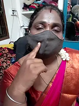 Snapshot of Tamil_Kavitha10 chatting on 05-26-26, 03:32 Tamil Kavitha10 online show from 05-26-26, 03:32