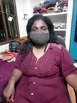 Snapshot of Tamil_Kavitha10 chatting on 05-12-26, 05:52 Tamil Kavitha10 online show from 05-12-26, 05:52