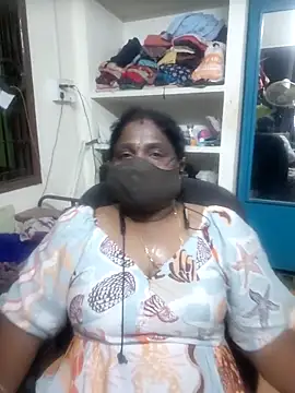 Snapshot of Tamil_Kavitha10 chatting on 06-05-26, 08:47 Tamil Kavitha10 online show from 06-05-26, 08:47