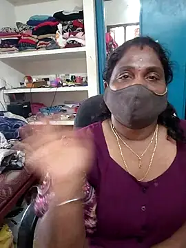 Snapshot of Tamil_Kavitha10 chatting on 05-09-26, 09:45 Tamil Kavitha10 online show from 05-09-26, 09:45