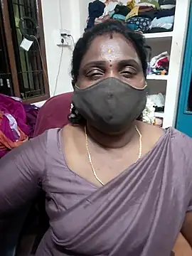 Snapshot of Tamil_Kavitha10 chatting on 06-02-26, 06:08 Tamil Kavitha10 online show from 06-02-26, 06:08