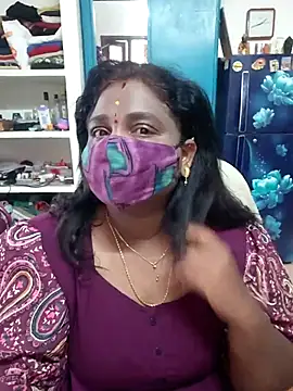 Snapshot of Tamil_Kavitha10 chatting on 04-25-26, 12:57 Tamil Kavitha10 online show from 04-25-26, 12:57