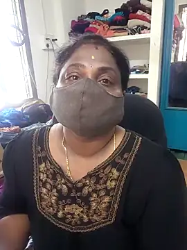 Snapshot of Tamil_Kavitha10 chatting on 05-20-26, 01:35 Tamil Kavitha10 online show from 05-20-26, 01:35