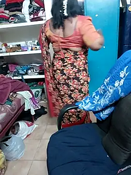 Snapshot of Tamil_Kavitha10 chatting on 05-07-26, 10:02 Tamil Kavitha10 online show from 05-07-26, 10:02