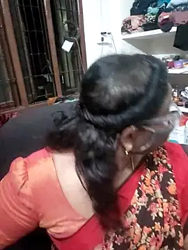 Snapshot of Tamil_Kavitha10 chatting on 06-19-26, 05:30 Tamil Kavitha10 online show from 06-19-26, 05:30