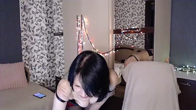 AmoraLuv online show from 02-21-26, 09:50