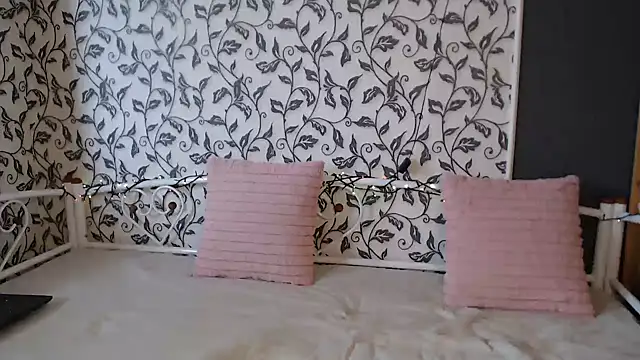 AmoraLuv online show from 02-11-26, 10:26