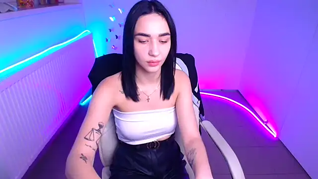 Bella Night4 online show from 10-13-25, 11:45