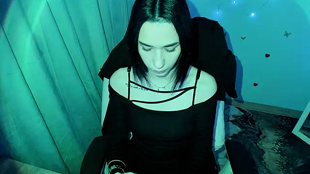 Bella Night4 online show from 12-15-25, 07:47