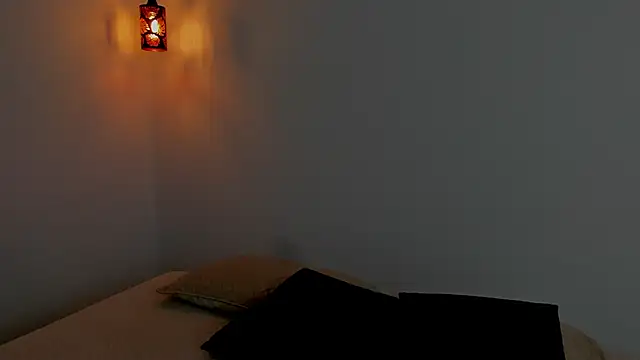 Snapshot of kaylajhonnes6 chatting on 09-27-25, 01:06 kaylajhonnes6 online show from 09-27-25, 01:06