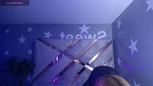 Snapshot of Candy_kush_t chatting on 02-04-26, 03:23 Candy kush t online show from 02-04-26, 03:23