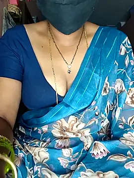 Snapshot of SindhuHappy chatting on 05-01-26, 11:32 SindhuHappy online show from 05-01-26, 11:32