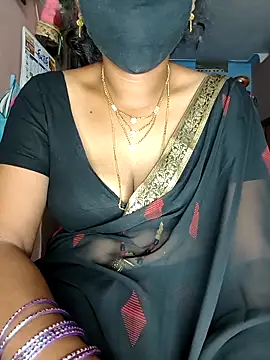 Snapshot of SindhuHappy chatting on 04-28-26, 11:42 SindhuHappy online show from 04-28-26, 11:42