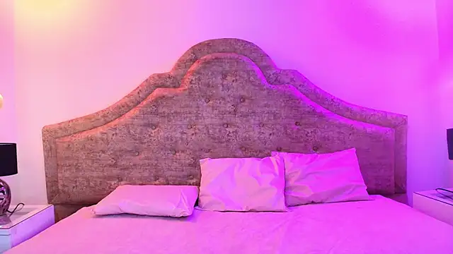 Snapshot of Sweet_1Angel chatting on 09-11-25, 12:05 Sweet 1Angel online show from 09-11-25, 12:05