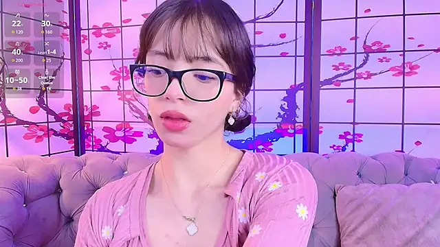 Snapshot of Sweet_1Angel chatting on 10-15-25, 11:40 Sweet 1Angel online show from 10-15-25, 11:40