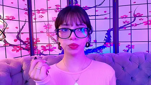 Snapshot of Sweet_1Angel chatting on 10-04-25, 12:17 Sweet 1Angel online show from 10-04-25, 12:17