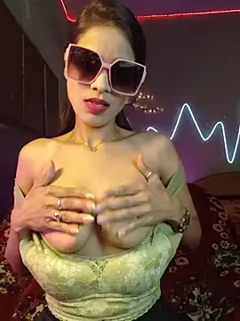 Snapshot of royeoy22 chatting on 03-13-26, 11:04 royeoy22 online show from 03-13-26, 11:04