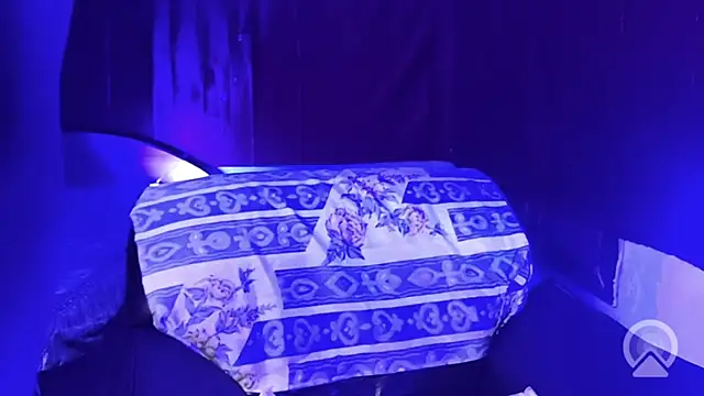 royeoy22 online show from 10-24-25, 11:53