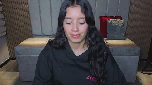  Mia Evans 1 online show from 02-07-26, 07:33