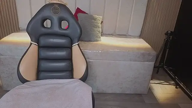  Mia Evans 1 online show from 02-24-26, 08:21