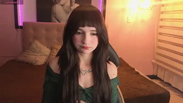  Charlotte Collins  online show from 02-04-26, 02:34