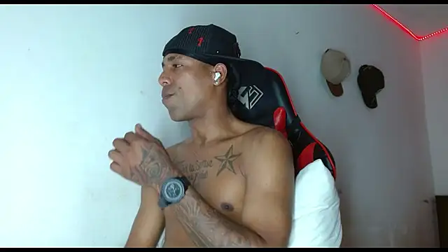 Snapshot of BBC_Black_ chatting on 06-05-26, 12:48 BBC Black online show from 06-05-26, 12:48