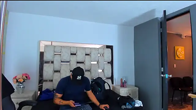 AngelAndChris online show from 09-18-25, 12:08