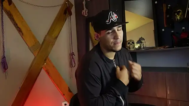 Snapshot of massimo_vidal_ chatting on 09-10-25, 12:26 massimo vidal  online show from 09-10-25, 12:26