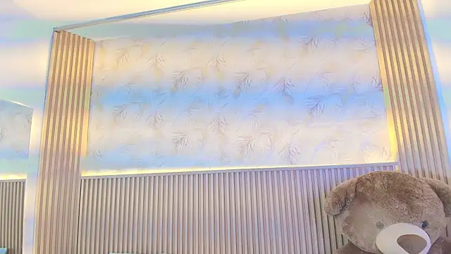 Liss-Reyes online show from 03-12-26, 01:59