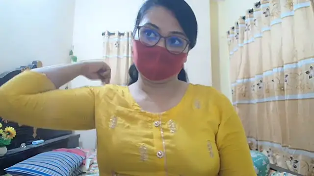 Elena cruz5 online show from 05-18-26, 04:12