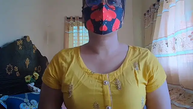 Snapshot of Elena_cruz5 chatting on 07-19-26, 04:43 Elena cruz5 online show from 07-19-26, 04:43