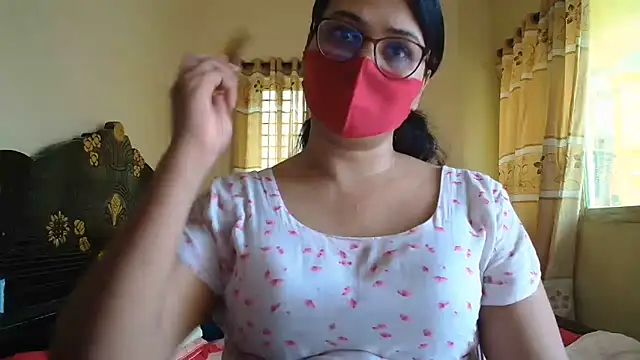Snapshot of Elena_cruz5 chatting on 06-15-26, 04:23 Elena cruz5 online show from 06-15-26, 04:23