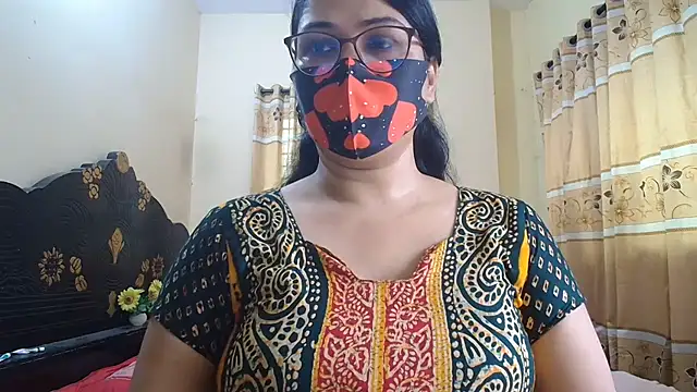 Snapshot of Elena_cruz5 chatting on 07-10-26, 05:18 Elena cruz5 online show from 07-10-26, 05:18