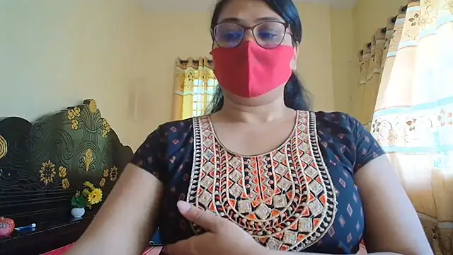 Snapshot of Elena_cruz5 chatting on 07-26-26, 07:37 Elena cruz5 online show from 07-26-26, 07:37