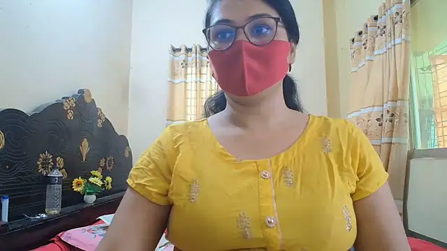 Snapshot of Elena_cruz5 chatting on 06-16-26, 07:52 Elena cruz5 online show from 06-16-26, 07:52